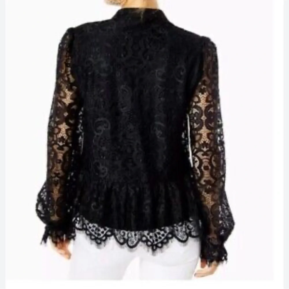 NWT Lilly Pulitzer NWT Jacelynne Lace Top
Onyx Two Tone Carnival Lace - Picture 3 of 10